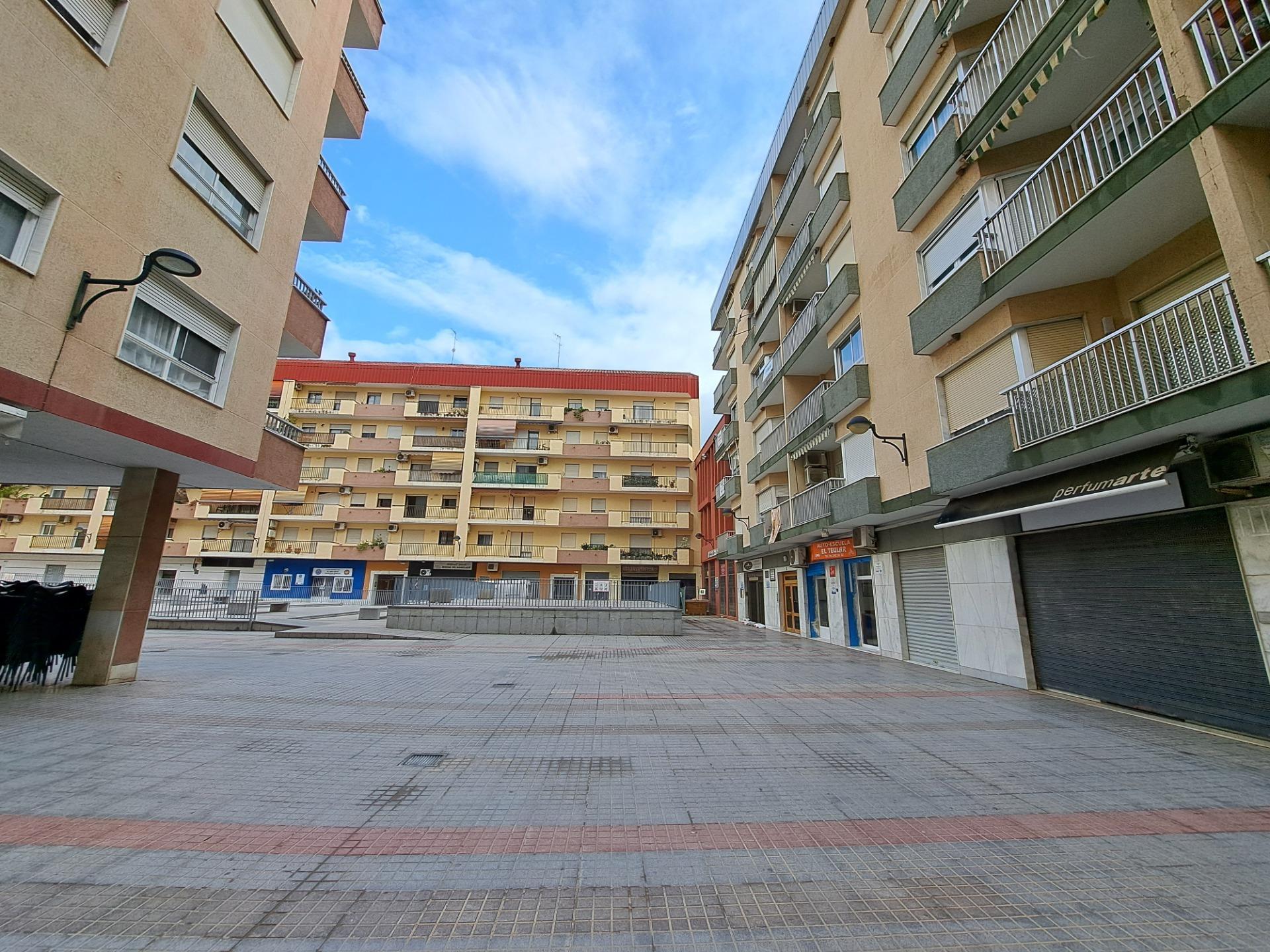 Retail in Algemesí for sale Building Photo- Image 1 of 19