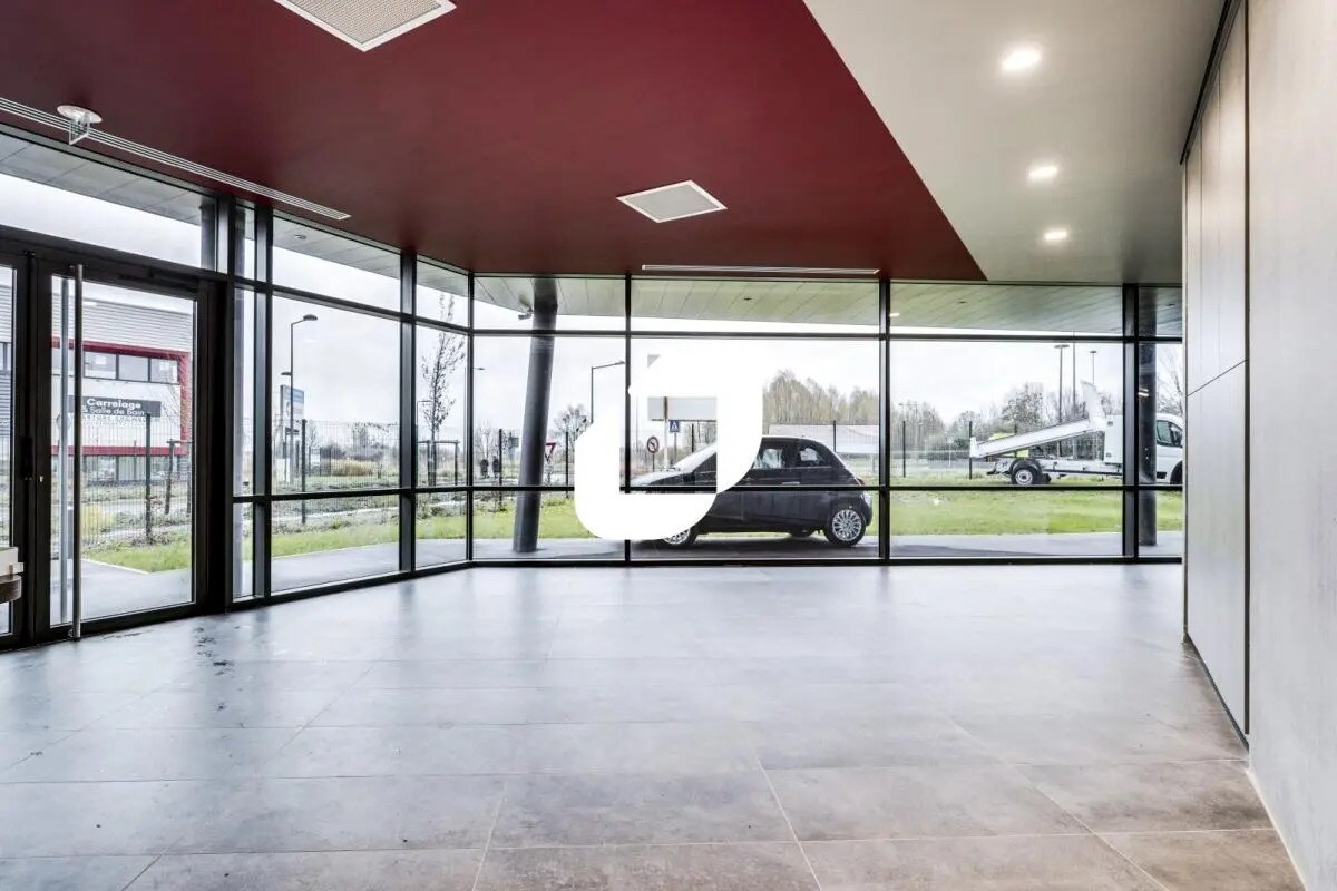 Office in Chanteloup-en-Brie for lease Building Photo- Image 1 of 13