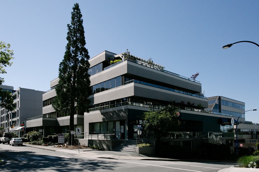 233 W 1st St, North Vancouver, BC for lease - Building Photo - Image 2 of 6