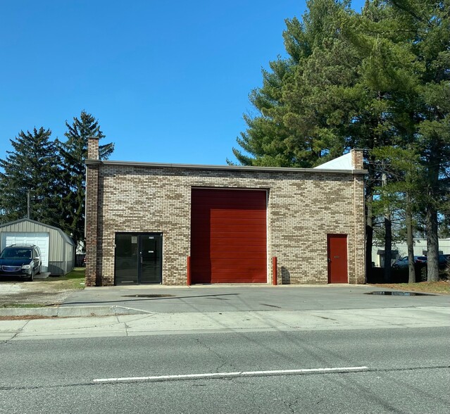 1715 Cassopolis St, Elkhart, IN for sale - Building Photo - Image 1 of 5