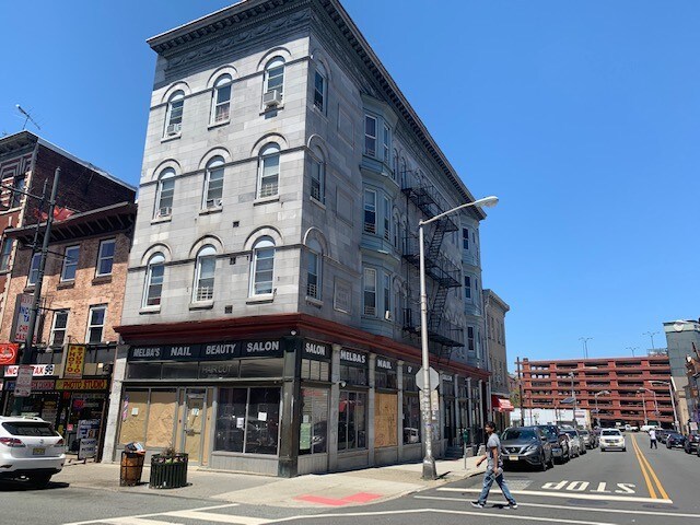 101 Market St, Paterson, NJ for sale - Primary Photo - Image 1 of 1