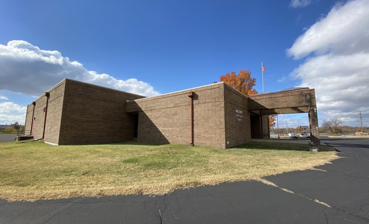 1930 W Catalpa St, Springfield, MO 65807