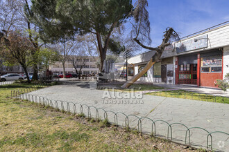 Retail in Alcalá De Henares, MAD for lease Interior Photo- Image 2 of 6