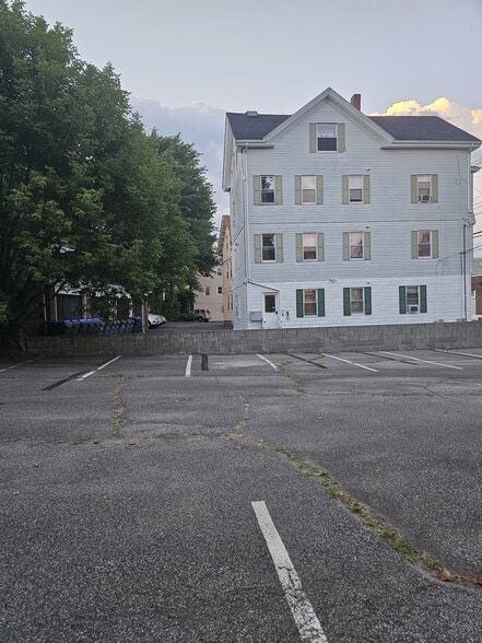 Excellent Vesting Opportunity - 5 Assets portfolio of 5 properties for sale on LoopNet.com - Building Photo - Image 3 of 10