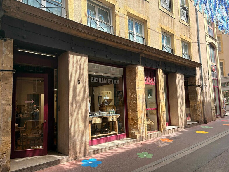 Retail in Metz for lease - Building Photo - Image 2 of 5