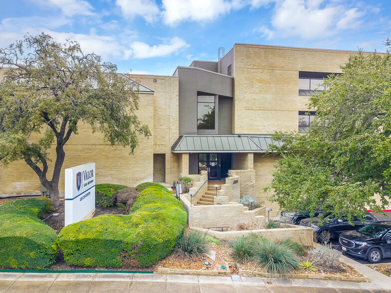 4300 Centerview, San Antonio, TX for lease - Building Photo - Image 2 of 11