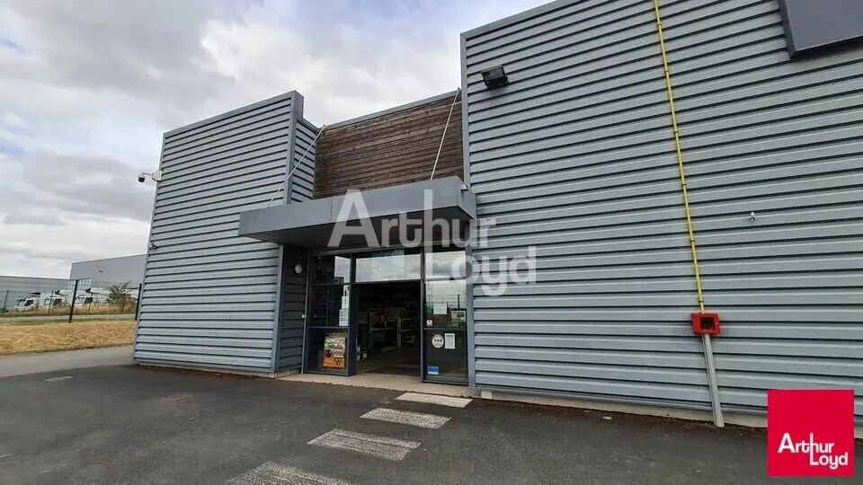 Flex in Déols for lease Building Photo- Image 1 of 2