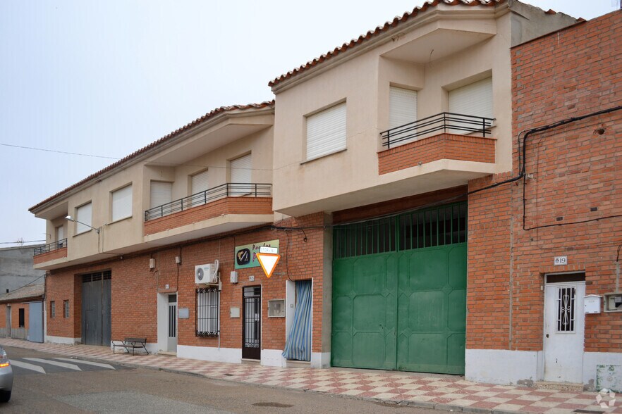 Calle Dr. Benéitez, 11, Manzaneque, Toledo for sale - Primary Photo - Image 1 of 1
