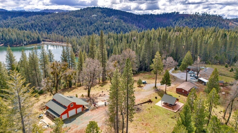 5110 Sly Park Rd, Pollock Pines, CA for sale - Primary Photo - Image 1 of 44
