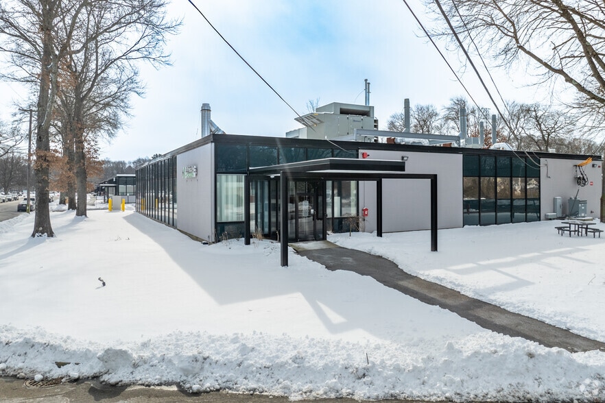 1 Strathmore Rd, Natick, MA for lease - Building Photo - Image 2 of 5