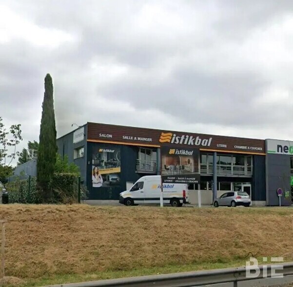 Retail in Bordeaux for lease - Building Photo - Image 3 of 4