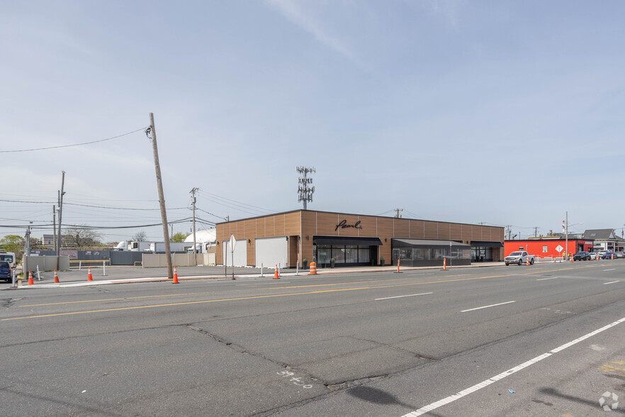 4338 Austin Blvd, Island Park, NY for lease - Building Photo - Image 3 of 4