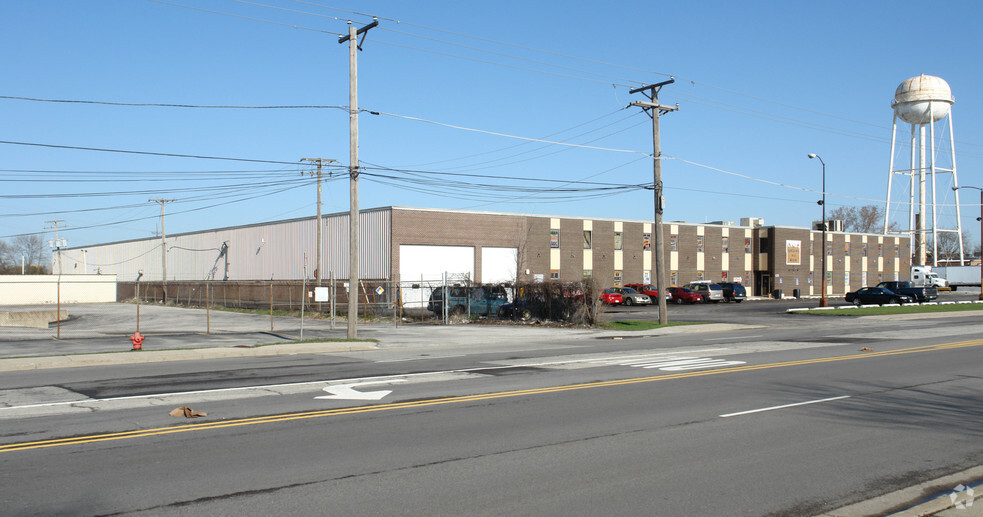 1810 N 5th Ave, River Grove, IL for lease - Primary Photo - Image 1 of 4