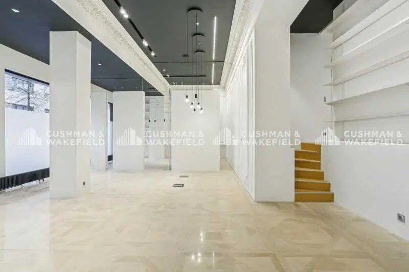 Office in Boulogne-Billancourt for lease - Interior Photo - Image 1 of 10