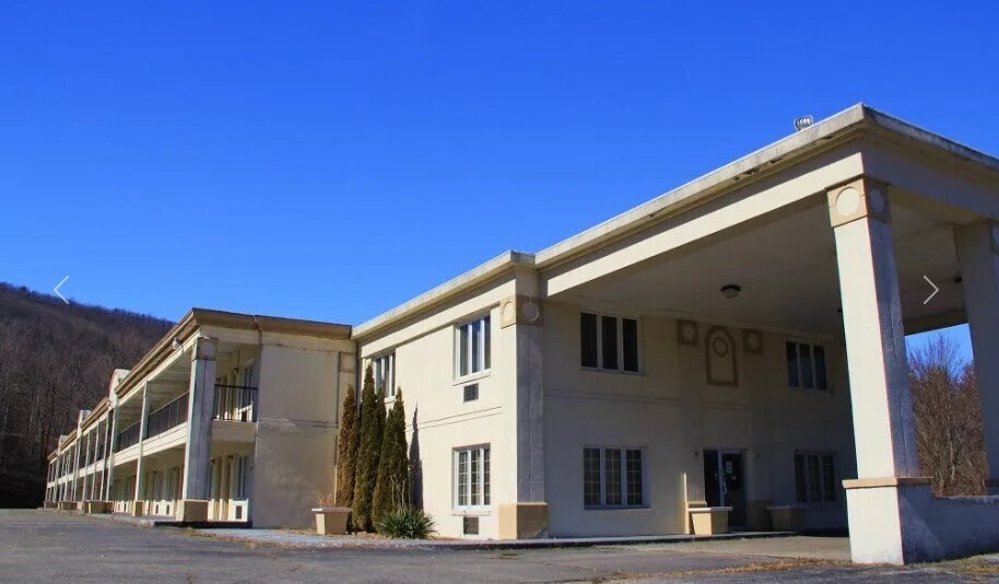 3063 Old Route 100 Rd, Pulaski, VA for sale Primary Photo- Image 1 of 1