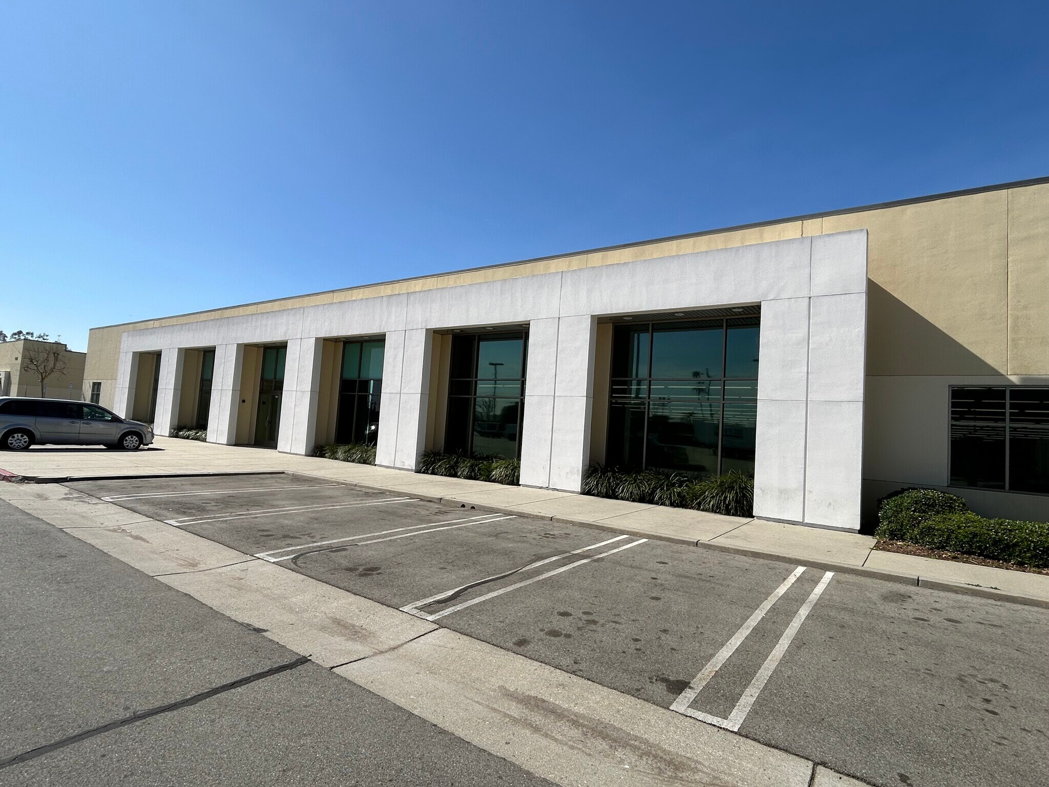1411 N Grand Ave, Covina, CA for lease Building Photo- Image 1 of 5