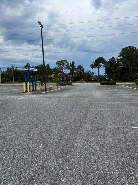 1857 Wells Rd, Orange Park, FL for lease - Building Photo - Image 1 of 3