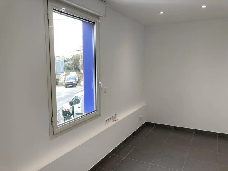 Flex in La Farlède for lease - Interior Photo - Image 3 of 6