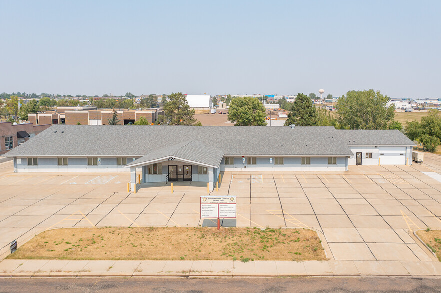 227 16th St W, Dickinson, ND for sale - Building Photo - Image 1 of 27