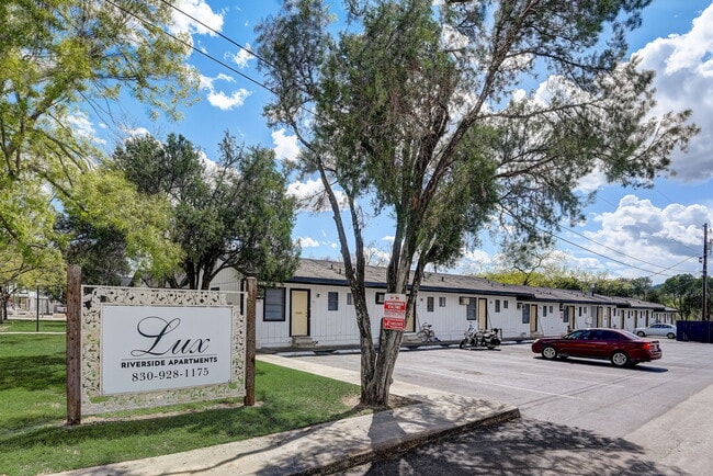 More details for 1605 Water St, Kerrville, TX - Multifamily for Sale