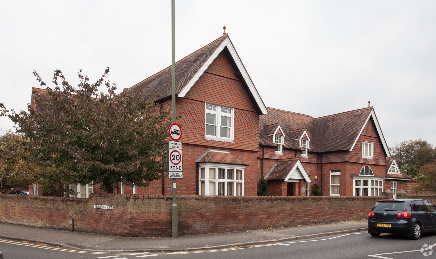 Balfour Rd, Weybridge, KT13 8HD