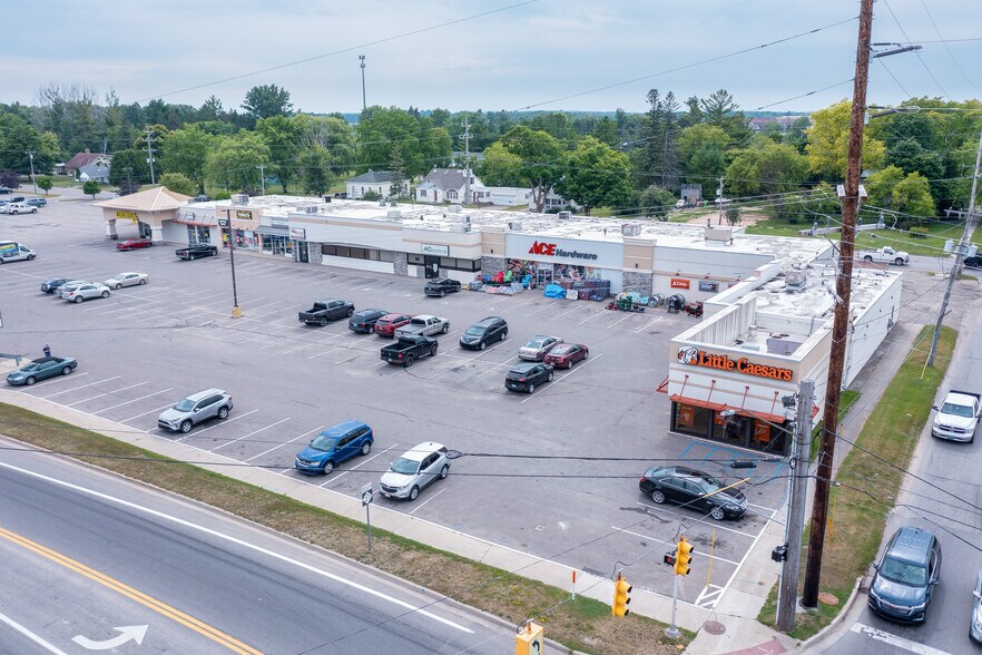 704 S Main St, Cheboygan, MI for sale - Building Photo - Image 2 of 5