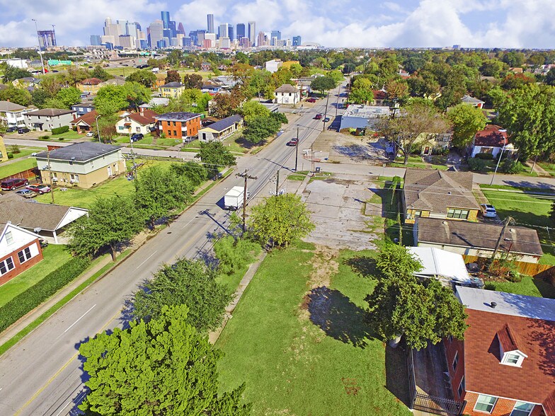 2403 Ruth St, Houston, TX 77004