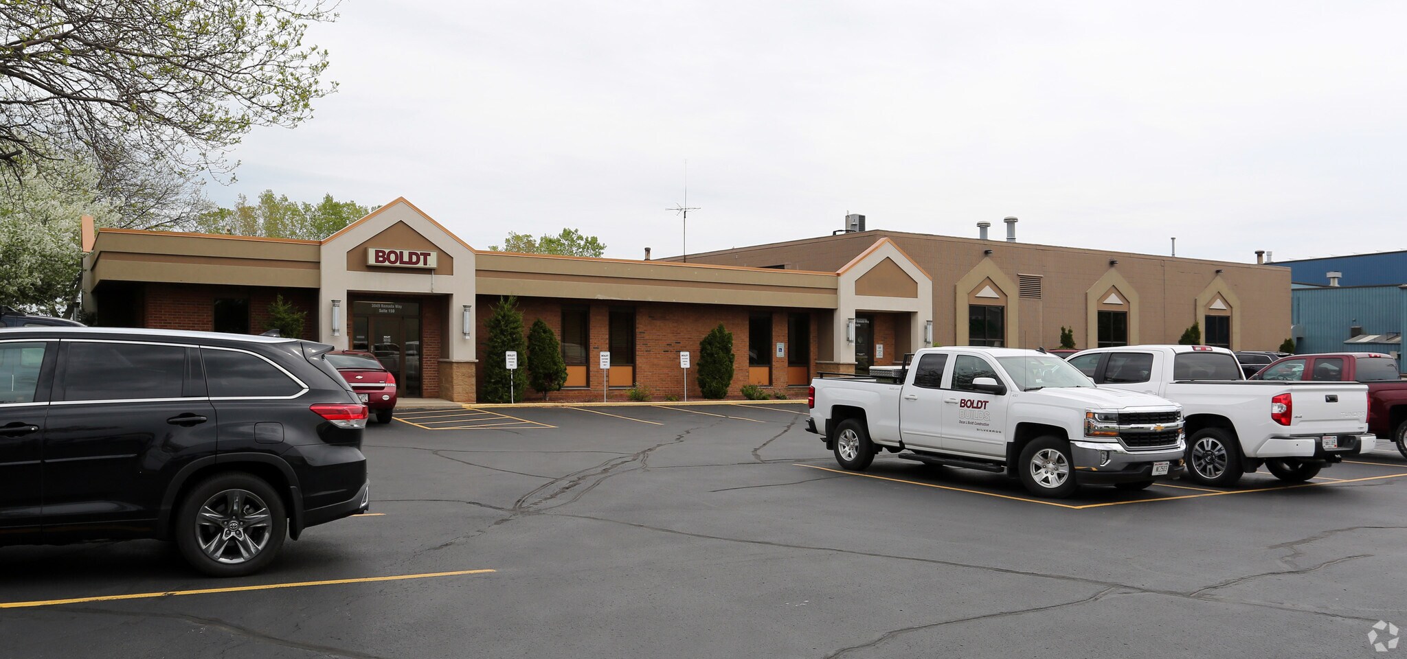 3049 Ramada Way, Green Bay, WI for sale Primary Photo- Image 1 of 1
