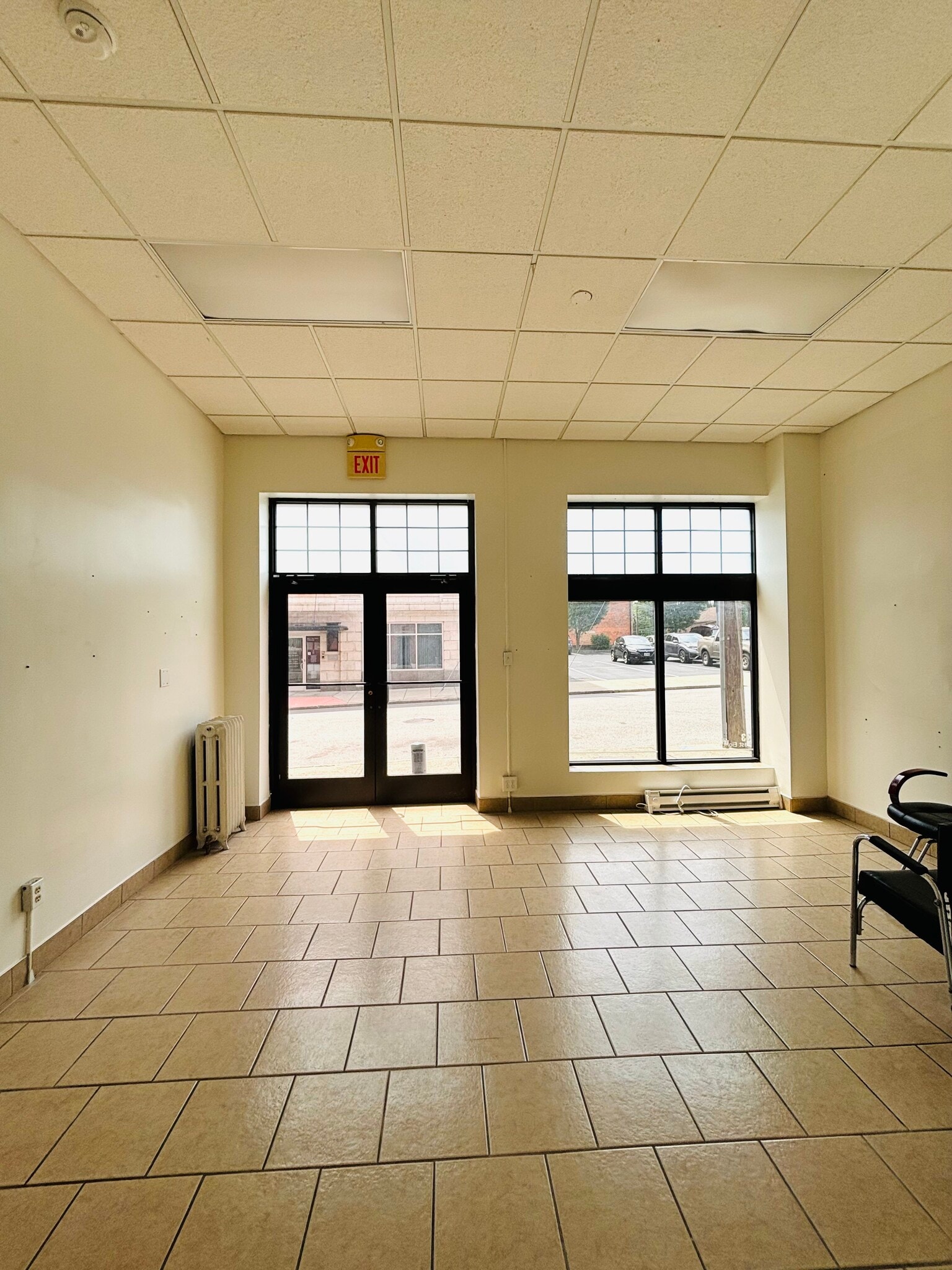 33 E 8th St, Newport, KY for lease Interior Photo- Image 1 of 8