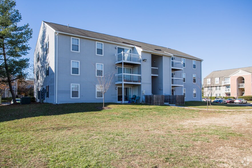 Multifamily in Alexandria, VA for sale - Primary Photo - Image 1 of 1