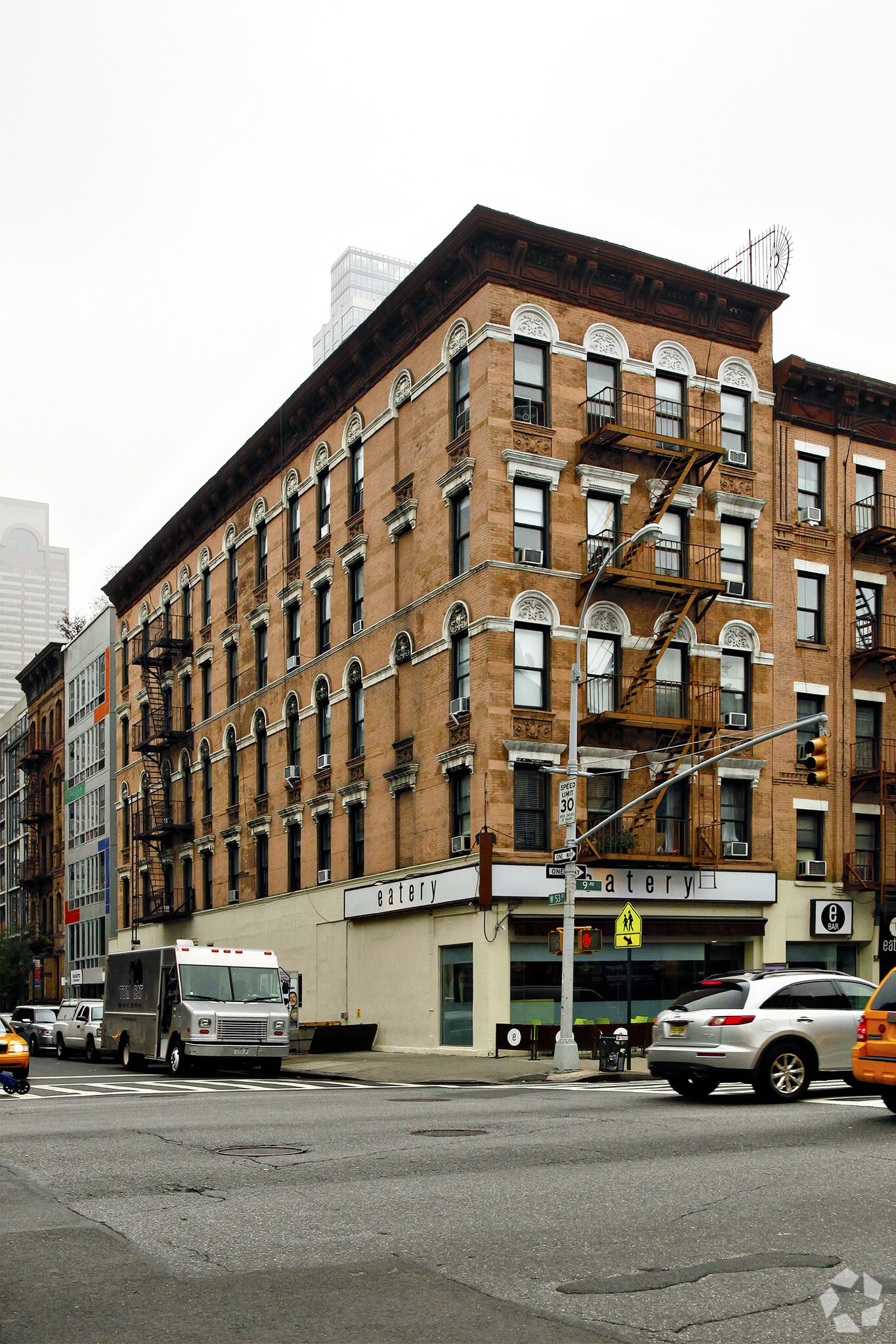 798 Ninth Ave, New York, NY for lease Primary Photo- Image 1 of 4