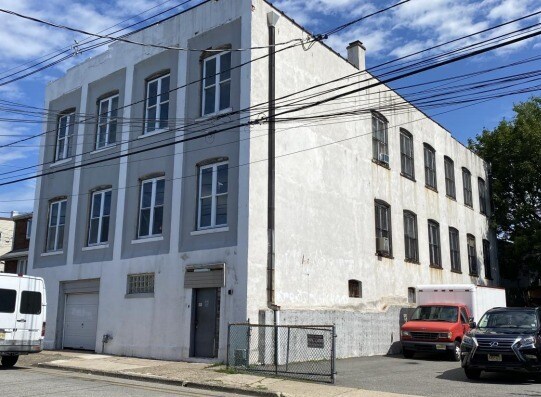 152-154 Macarthur Ave, Garfield, NJ for sale Primary Photo- Image 1 of 1