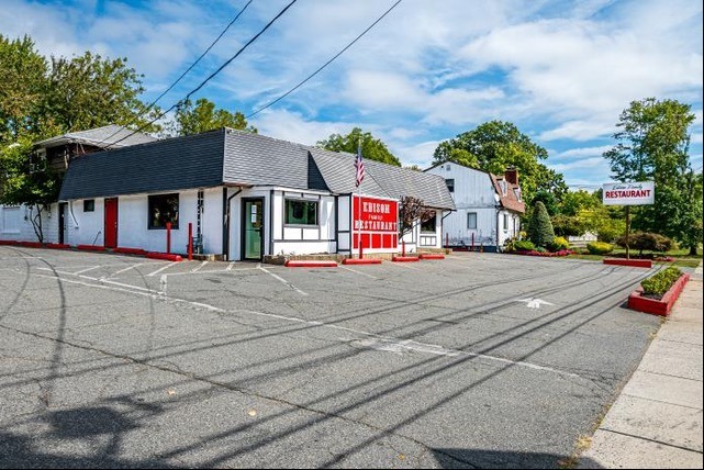 1894 & 1900 Oak Tree Rd, Edison, NJ for lease - Primary Photo - Image 1 of 32