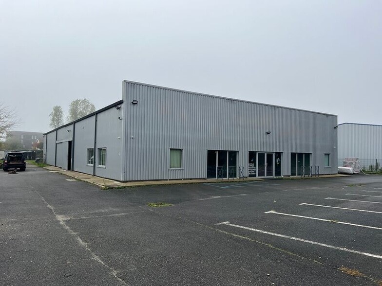 Flex in Bègles for sale - Building Photo - Image 1 of 6