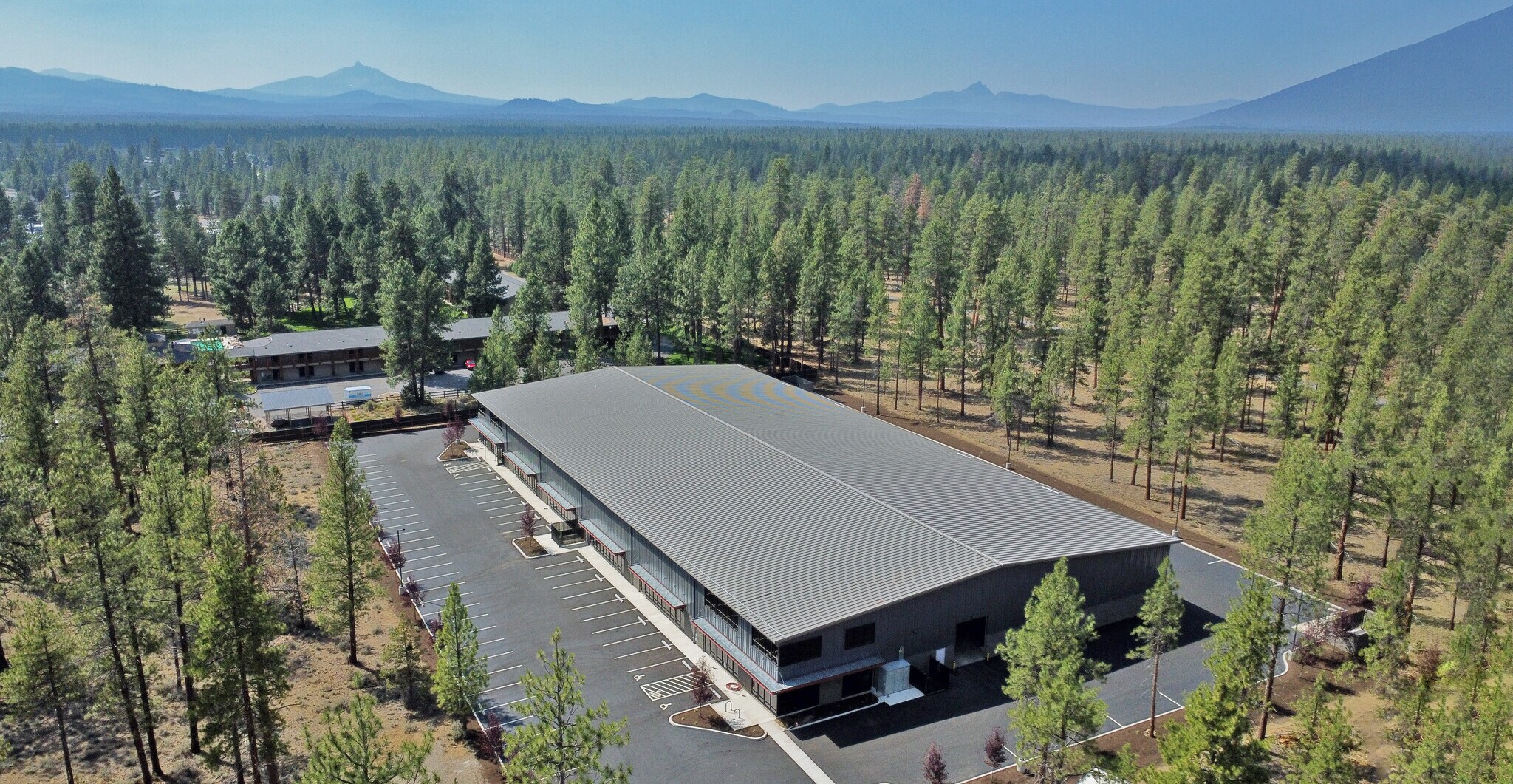 690 W Three Peaks Drive, Sisters, OR for sale Building Photo- Image 1 of 1