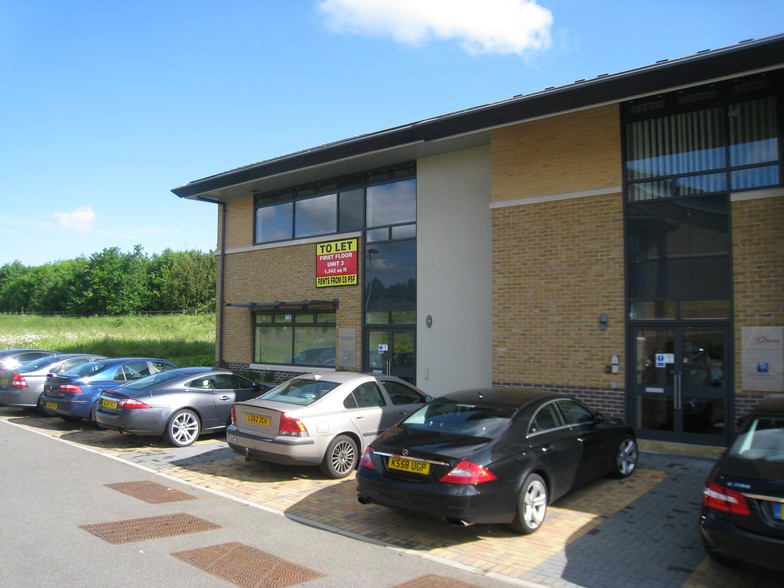 Conqueror Ct, Sittingbourne for lease - Primary Photo - Image 1 of 4