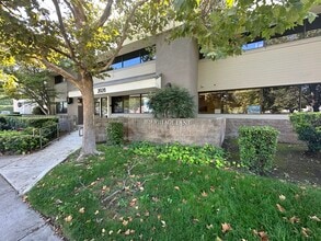 2028 Village Ln, Solvang, CA for lease Interior Photo- Image 1 of 28