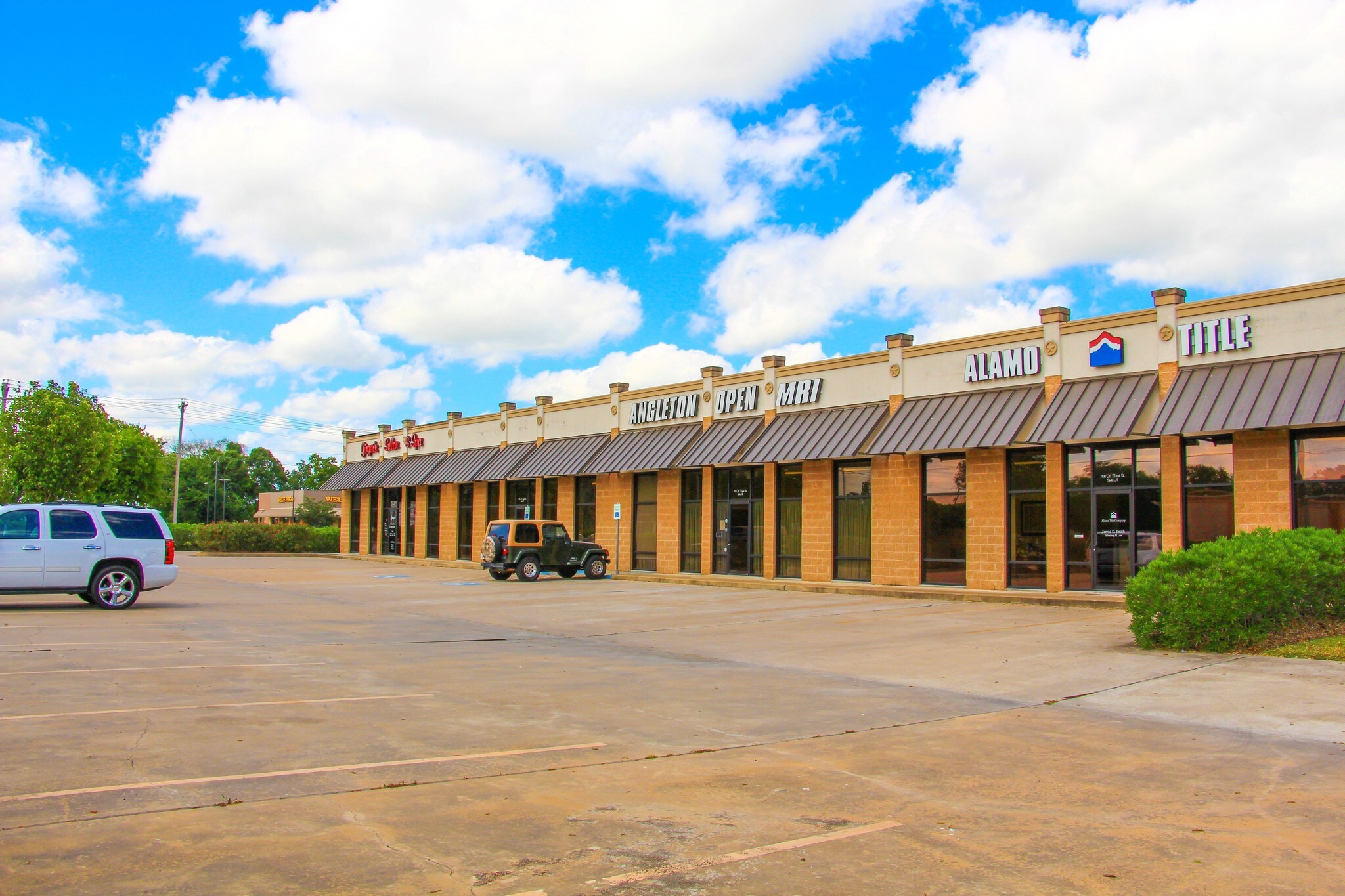 701 N Front St, Angleton, TX 77515 Front Street Office Park