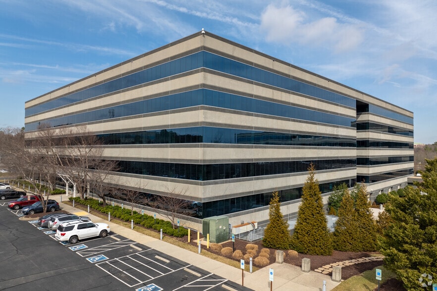 9954 Mayland Dr, Richmond, VA for lease - Primary Photo - Image 1 of 4