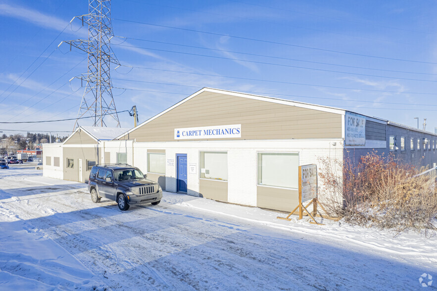 216 50th Ave SE, Calgary, AB for sale - Primary Photo - Image 1 of 3