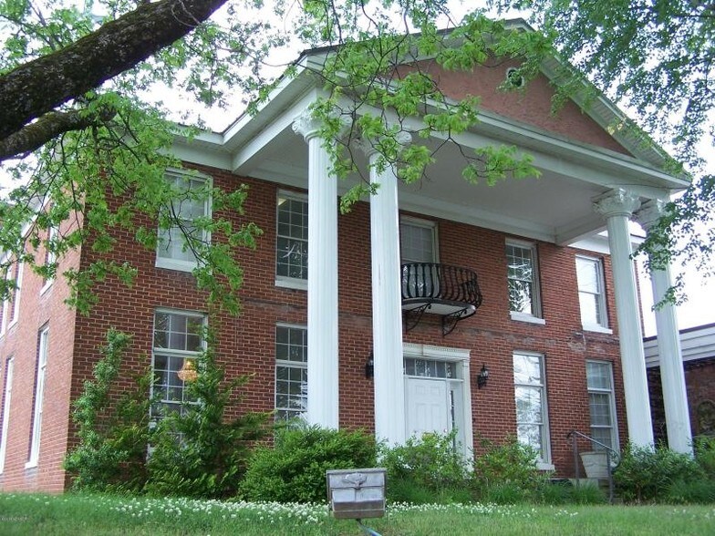 305 N Main St, Ripley, MS for sale - Primary Photo - Image 1 of 1