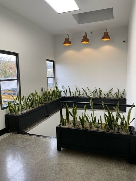 8 John Walsh Blvd, Peekskill, NY for lease - Interior Photo - Image 3 of 17