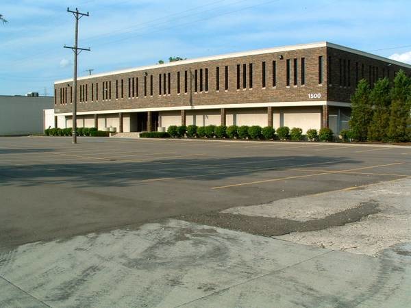 1500 N Stephenson Hwy, Royal Oak, MI for lease - Building Photo - Image 1 of 8