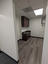 1915 W Orangewood Ave, Orange, CA for lease Interior Photo- Image 1 of 2