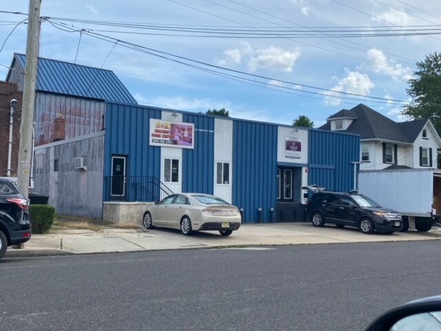 1 W Broad Ave, Berlin, NJ for sale Building Photo- Image 1 of 1