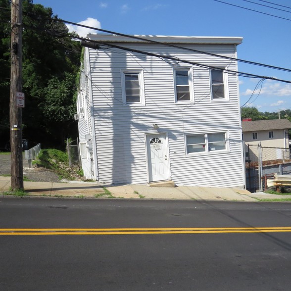 5 Montague St, Yonkers, NY for lease - Primary Photo - Image 1 of 20