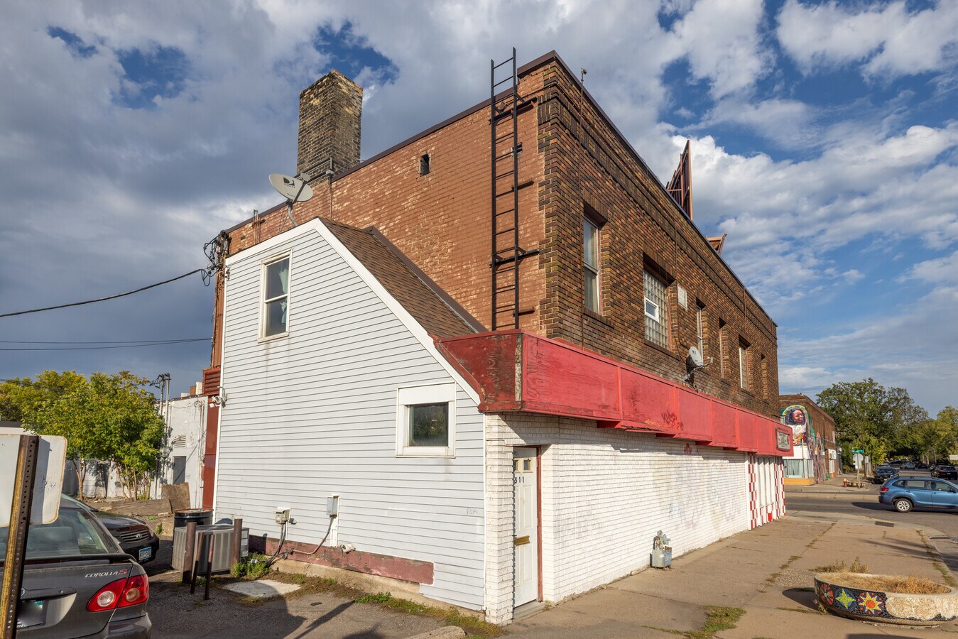 511 N Snelling Ave N, Saint Paul, MN 55104