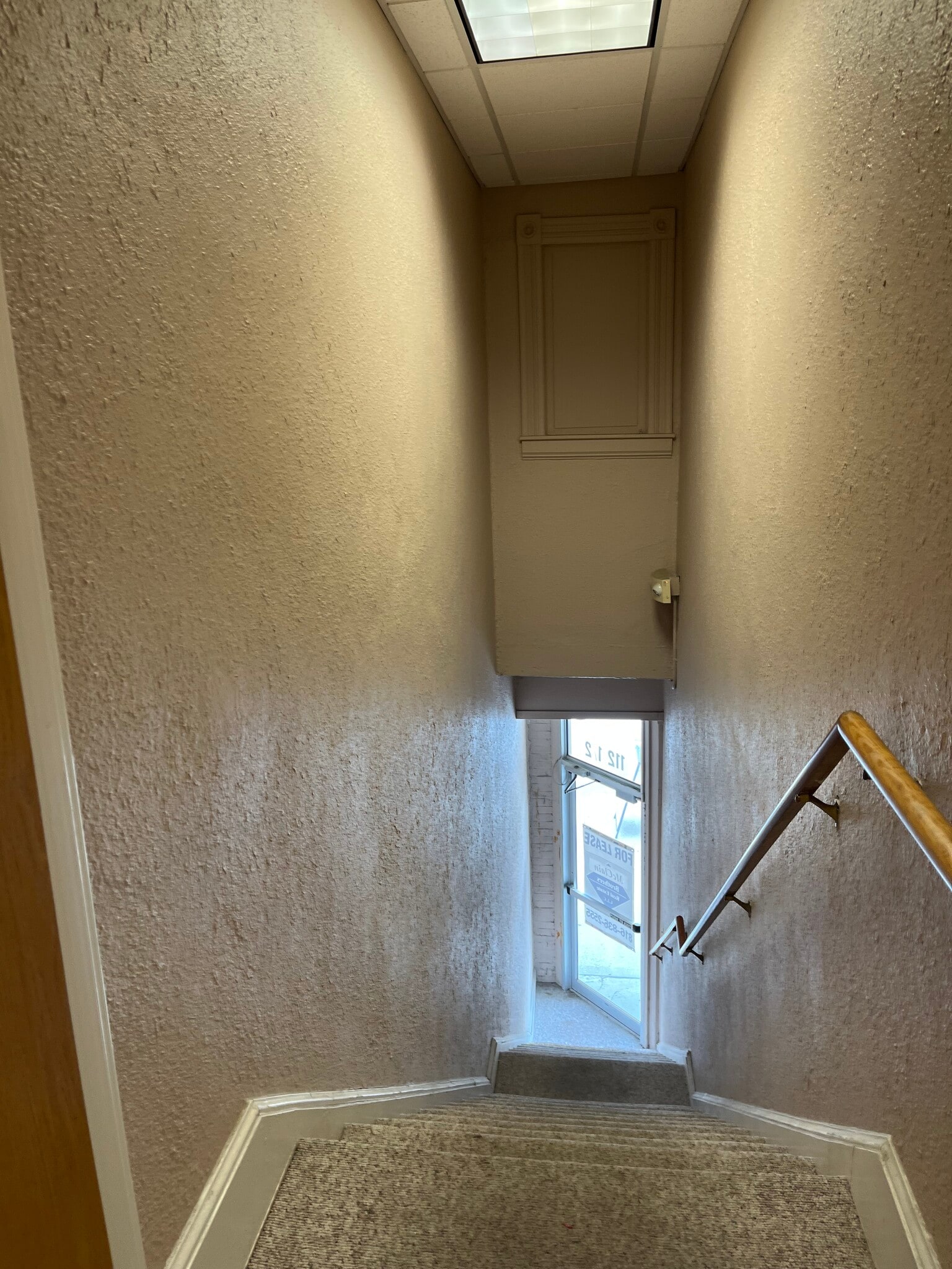 112 N Liberty St, Independence, MO for lease Interior Photo- Image 1 of 7