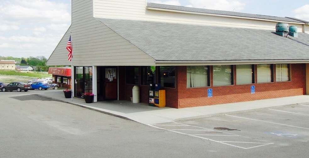 802 W Taylor St, Creston, IA for sale - Primary Photo - Image 1 of 1