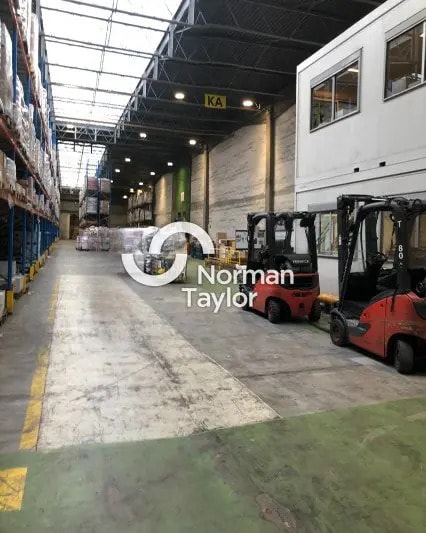 Flex in Lyon for lease - Building Photo - Image 3 of 12